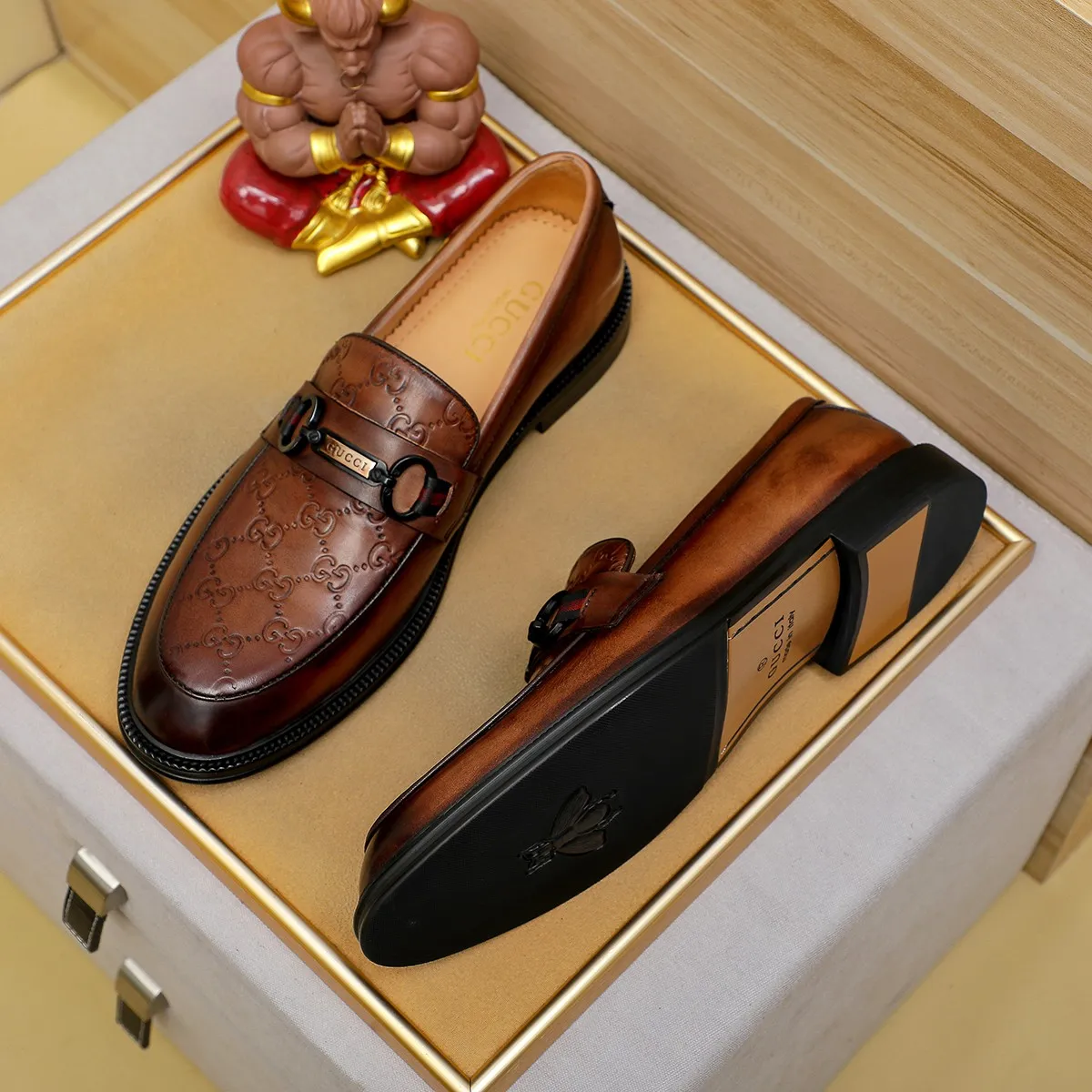 Men's shoes 💰460 💰💰Gucci official website men's business formal leather shoes update💥Hong Kong counters synchronize new styles💥completely one to one replica shipment👍zero difference in counter quality 0⃣️all made of imported first-layer cowhide on the outside with original hardware buckles➕water-dyed🐂leather lining production, color, code matching 39-44 (customized at 38.45.46)……